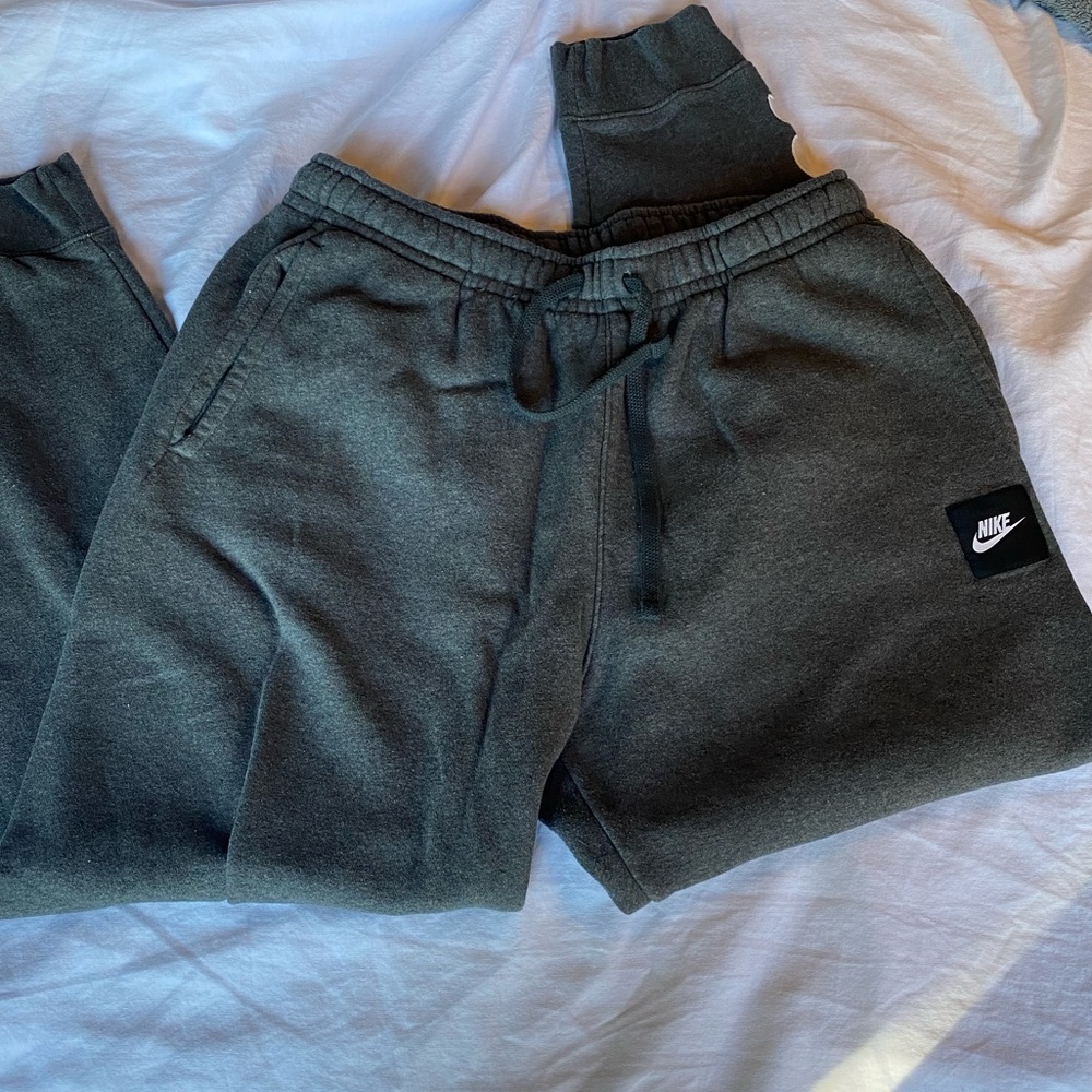 Nike “Just Do It” Sweatpants (Grey)